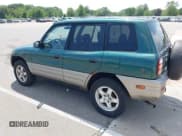 ✅ 1998 Toyota RAV4 • VIN: JT3HP10V8W0194774 • Lot: 42829992. Wystawiony na IAAI z przebiegiem Nie podano. Bezpłatny archiwum sprzedaży aukcyjnych z USA i szczegółowy raport historii pojazdu na DreamBid. Zdjęcie 3.