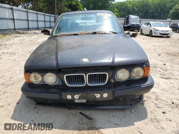 ✅ 1995 BMW 5 Series 525i • VIN: WBAHD6323SGK49570 • Lot: 62078385. Wystawiony na Copart z przebiegiem 232 890 mil. Bezpłatny archiwum sprzedaży aukcyjnych z USA i szczegółowy raport historii pojazdu na DreamBid. Zdjęcie 5.