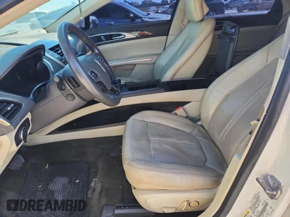 ✅ 2013 Lincoln MKZ • VIN: 3LN6L2GK6DR806012 • Lot: 82751055. Wystawiony na Copart z przebiegiem 196 273 mil. Bezpłatny archiwum sprzedaży aukcyjnych z USA i szczegółowy raport historii pojazdu na DreamBid. Zdjęcie 7.