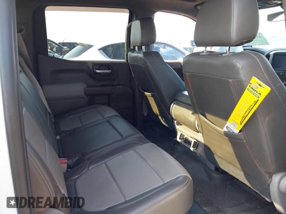 ✅ 2019 Chevrolet Silverado 1500 LT • VIN: 3GCPWCED9KG154408 • Lot: 43133933. Listed on IAAI with 153,430 mi. Free auction sales archive from the USA and detailed vehicle history report at DreamBid. Image 8.