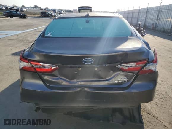2020 Toyota Camry Hybrid LE z VIN 4T1E31AK7LU545446, wystawiony jako Copart lot #81840105 z przebiegiem 62 162 mil mil oraz Szkoda całkowita • Salvage title. Historia ofert i sprzedaży dostępna na DreamBid. Obrazek 6.