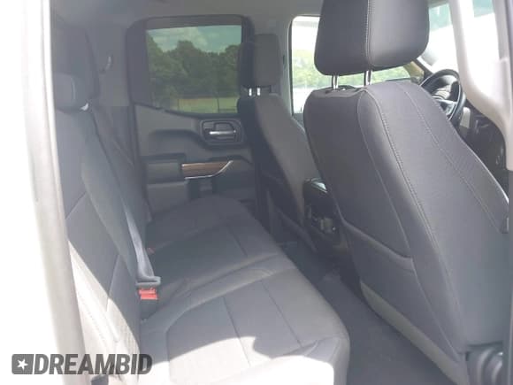 ✅ 2019 Chevrolet Silverado 1500 RST • VIN: 1GCRYEED3KZ363738 • Lot: 42157747. Wystawiony na IAAI z przebiegiem 75 591 mil. Bezpłatny archiwum sprzedaży aukcyjnych z USA i szczegółowy raport historii pojazdu na DreamBid. Zdjęcie 8.