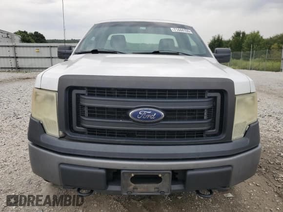 ✅ 2014 Ford F-150 XL • VIN: 1FTMF1EM1EKF95549 • Лот: 71444155. Опубликован ранее на Copart с пробегом 237 787 миль. Бесплатный доступ к архиву аукционных продаж из США и подробный отчёт об истории автомобиля на DreamBid. Изображение 5.