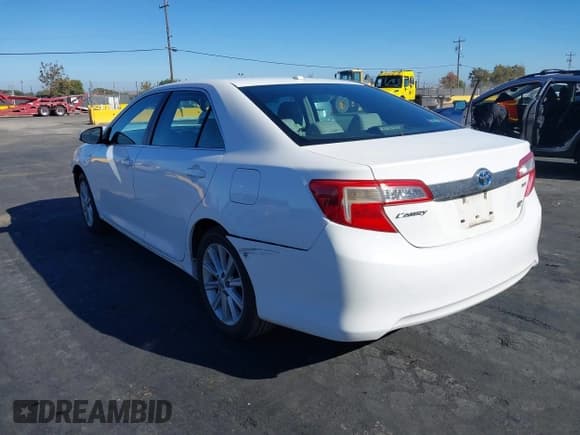 ✅ 2014 Toyota Camry XLE • VIN: 4T1BD1FK3EU124688 • Lot: 43578281. Listed on IAAI with 158,015 mi. Free auction sales archive from the USA and detailed vehicle history report at DreamBid. Image 3.