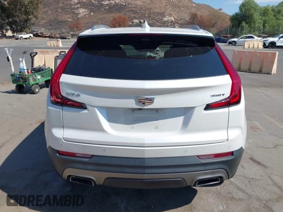 ✅ 2020 Cadillac XT4 FWD Premium Luxury • VIN: 1GYFZCR42LF133877 • Lot: 43279425. Wystawiony na IAAI z przebiegiem 85 741 mil. Bezpłatny archiwum sprzedaży aukcyjnych z USA i szczegółowy raport historii pojazdu na DreamBid. Zdjęcie 16.