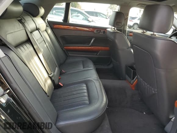 ✅ 2006 Volkswagen Phaeton • VIN: WVWAF03D268002733 • Lot: 44980475. Listed on Copart with 90,539 mi. Free auction sales archive from the USA and detailed vehicle history report at DreamBid. Image 10.