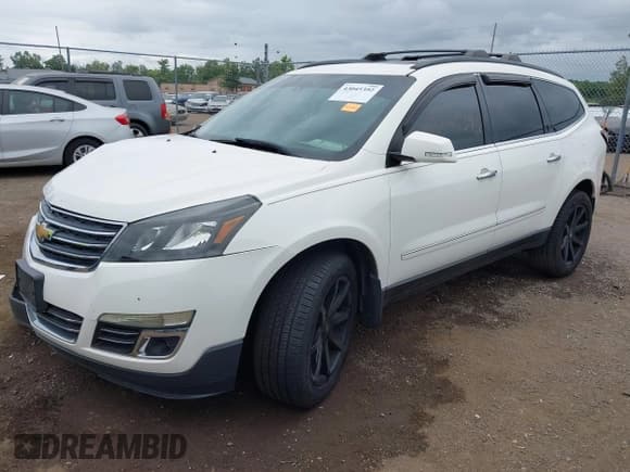 ✅ 2014 Chevrolet Traverse LTZ • VIN: 1GNKRJKD4EJ359381 • Lot: 43045392. Listed on IAAI with 186,015 mi. Free auction sales archive from the USA and detailed vehicle history report at DreamBid. Image 17.