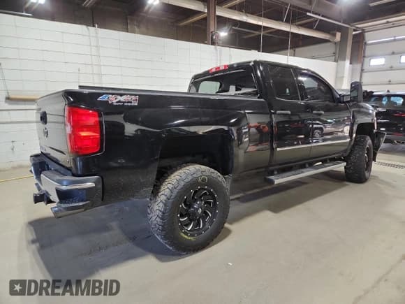✅ 2015 Chevrolet Silverado 2500HD LT • VIN: 1GC2KVEG2FZ135376 • Лот: 91713665. Опубликован ранее на Copart с пробегом 99 448 миль. Бесплатный доступ к архиву аукционных продаж из США и подробный отчёт об истории автомобиля на DreamBid. Изображение 3.