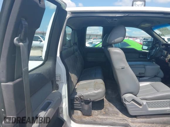 ✅ 2013 Ford F-150 XL • VIN: 1FTFX1EF1DFB95988 • Lot: 43121078. Listed on IAAI with 192,276 mi. Free auction sales archive from the USA and detailed vehicle history report at DreamBid. Image 8.