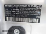 ✅ 2005 Mercedes-Benz SL 500 • VIN: WDBSK75F45F091432 • Lot: 43846588. Wystawiony na IAAI z przebiegiem Nie podano. Bezpłatny archiwum sprzedaży aukcyjnych z USA i szczegółowy raport historii pojazdu na DreamBid. Zdjęcie 9.