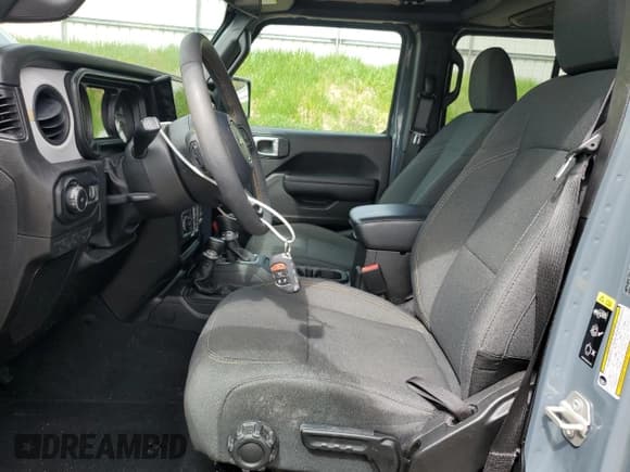 ✅ 2024 Jeep Wrangler Sport S • VIN: 1C4PJXDG1RW297253 • Lot: 56975975. Listed on Copart with 17,897 mi. Free auction sales archive from the USA and detailed vehicle history report at DreamBid. Image 7.