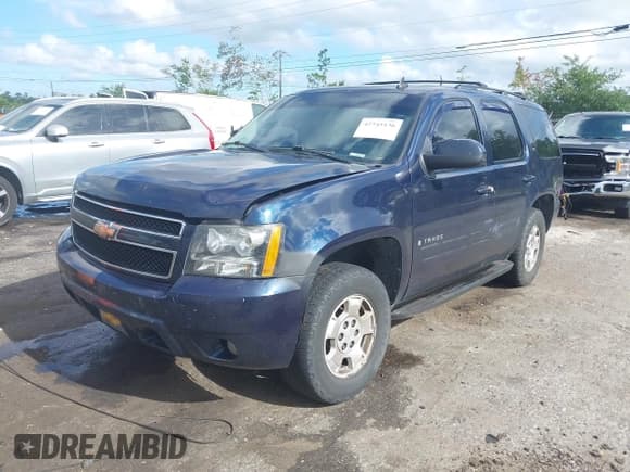 ✅ 2009 Chevrolet Tahoe 1LT • VIN: 1GNFK23029R241957 • Lot: 42745136. Listed on IAAI with 309,461 mi. Free auction sales archive from the USA and detailed vehicle history report at DreamBid. Image 17.