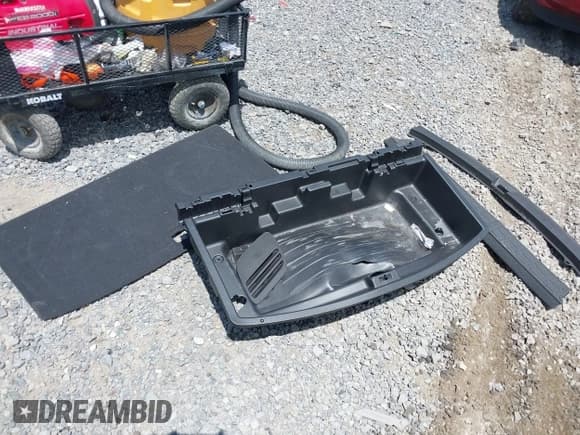 ✅ 2021 Chevrolet Traverse RS • VIN: 1GNEVJKW6MJ213041 • Lot: 42709170. Wystawiony na IAAI z przebiegiem 56 924 mil. Bezpłatny archiwum sprzedaży aukcyjnych z USA i szczegółowy raport historii pojazdu na DreamBid. Zdjęcie 12.