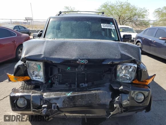 ✅ 2008 Jeep Commander Overland • VIN: 1J8HG68268C159809 • Лот: 63460985. Опубликован ранее на Copart с пробегом 166 631 миль. Бесплатный доступ к архиву аукционных продаж из США и подробный отчёт об истории автомобиля на DreamBid. Изображение 5.