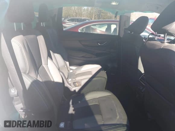 ✅ 2023 Subaru Ascent Onyx Limited • VIN: 4S4WMAKD7P3407578 • Lot: 41269235. Wystawiony na IAAI z przebiegiem 27 679 mil. Bezpłatny archiwum sprzedaży aukcyjnych z USA i szczegółowy raport historii pojazdu na DreamBid. Zdjęcie 8.