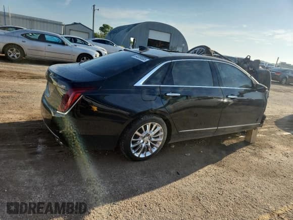 ✅ 2018 Cadillac CT6 Luxury AWD • VIN: 1G6KD5RS9JU100352 • Lot: 64089555. Wystawiony na Copart z przebiegiem Nie podano. Bezpłatny archiwum sprzedaży aukcyjnych z USA i szczegółowy raport historii pojazdu na DreamBid. Zdjęcie 3.