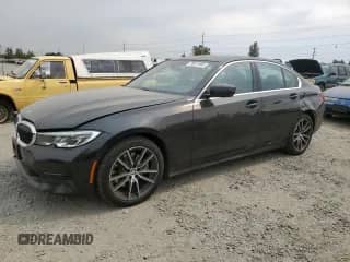 2020 BMW 3 Series 330i xDrive z VIN 3MW5R7J07L8B08268, wystawiony jako Copart lot #70051095 z przebiegiem 53 386 mil mil oraz Szkoda całkowita • Salvage title. Historia ofert i sprzedaży dostępna na DreamBid. Obrazek 1.