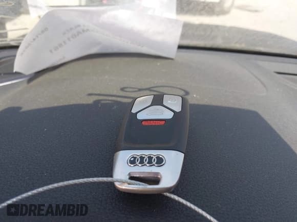 ✅ 2021 Audi A4 S line Premium Plus • VIN: WAUEAAF46MA011861 • Лот: 43153038. Опубликован ранее на IAAI с пробегом 61 027 миль. Бесплатный доступ к архиву аукционных продаж из США и подробный отчёт об истории автомобиля на DreamBid. Изображение 11.