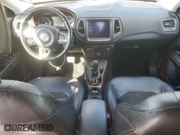 ✅ 2018 Jeep Compass Trailhawk • VIN: 3C4NJDDB5JT163270 • Lot: 81915855. Listed on Copart with 142,824 mi. Free auction sales archive from the USA and detailed vehicle history report at DreamBid. Image 8.