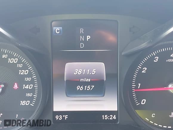 ✅ 2018 Mercedes-Benz C 300 • VIN: 55SWF4KB8JU280931 • Lot: 43148785. Wystawiony na IAAI z przebiegiem 96 157 mil. Bezpłatny archiwum sprzedaży aukcyjnych z USA i szczegółowy raport historii pojazdu na DreamBid. Zdjęcie 16.