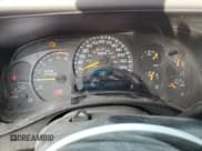 ✅ 2005 Chevrolet Silverado 2500HD LS • VIN: 1GCHK29U75E314382 • Lot: 90525575. Wystawiony na Copart z przebiegiem 97 526 mil. Bezpłatny archiwum sprzedaży aukcyjnych z USA i szczegółowy raport historii pojazdu na DreamBid. Zdjęcie 9.