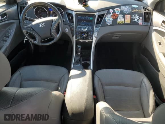 ✅ 2012 Hyundai Sonata Hybrid • VIN: KMHEC4A4XCA044653 • Lot: 82252305. Listed on Copart with 55,794 mi. Free auction sales archive from the USA and detailed vehicle history report at DreamBid. Image 8.