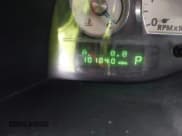 ✅ 2004 Ford Thunderbird Deluxe • VIN: 1FAHP60A14Y104987 • Лот: 43709571. Опубликован ранее на IAAI с пробегом 101 840 миль. Бесплатный доступ к архиву аукционных продаж из США и подробный отчёт об истории автомобиля на DreamBid. Изображение 15.