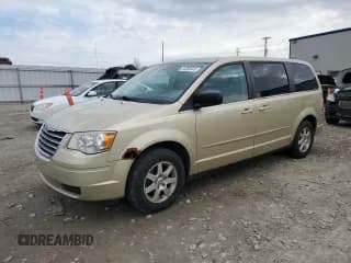 ✅ 2010 Chrysler Town & Country LX • VIN: 2A4RR2D16AR428913 • Lot: 54380445. Wystawiony na Copart z przebiegiem 85 378 mil. Bezpłatny archiwum sprzedaży aukcyjnych z USA i szczegółowy raport historii pojazdu na DreamBid. Zdjęcie 1.