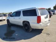 ✅ 2012 Cadillac Escalade ESV Luxury • VIN: 1GYS4HEF3CR204519 • Лот: 46680695. Опубликован ранее на Copart с пробегом 138 238 миль. Бесплатный доступ к архиву аукционных продаж из США и подробный отчёт об истории автомобиля на DreamBid. Изображение 2.