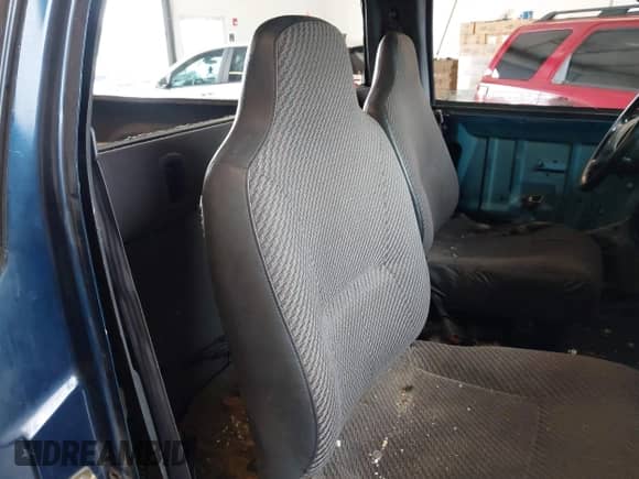 2001 Dodge 1500 with VIN 1B7HC16Y31S210305, listed as a IAAI auction lot 42423982 with Not provided miles and . Bid and sale history available at DreamBid. Image 8.