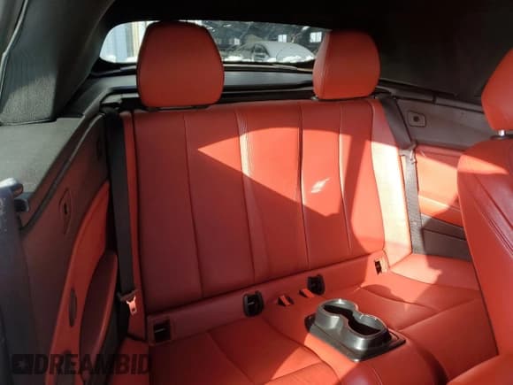 ✅ 2015 BMW 2 Series M235i • VIN: WBA1M1C53FV393443 • Lot: 44038885. Wystawiony na Copart z przebiegiem 69 299 mil. Bezpłatny archiwum sprzedaży aukcyjnych z USA i szczegółowy raport historii pojazdu na DreamBid. Zdjęcie 10.