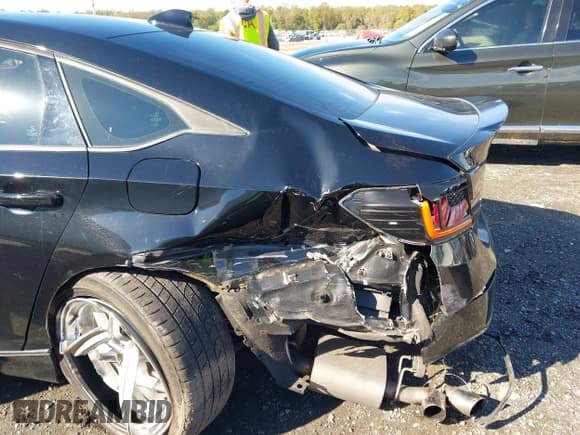 ✅ 2019 Honda Accord EX-L • VIN: 1HGCV2F50KA013083 • Лот: 43446659. Опубликован ранее на IAAI с пробегом 86 516 миль. Бесплатный доступ к архиву аукционных продаж из США и подробный отчёт об истории автомобиля на DreamBid. Изображение 6.