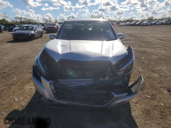 ✅ 2022 Subaru Forester Premium • VIN: JF2SKAEC8NH443258 • Lot: 85702895. Wystawiony na Copart z przebiegiem 15 033 mil. Bezpłatny archiwum sprzedaży aukcyjnych z USA i szczegółowy raport historii pojazdu na DreamBid. Zdjęcie 5.