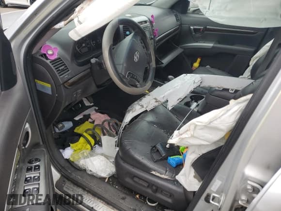 ✅ 2011 Hyundai Santa Fe Limited • VIN: 5XYZK3AB6BG090500 • Lot: 70398164. Listed on Copart with 188,910 mi. Free auction sales archive from the USA and detailed vehicle history report at DreamBid. Image 8.