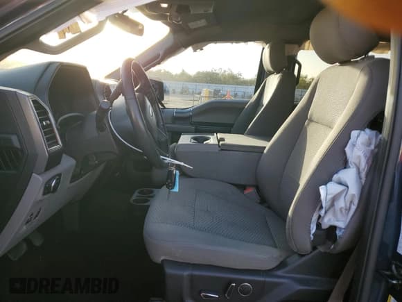 ✅ 2018 Ford F-150 XLT • VIN: 1FTEW1CG3JKE76879 • Lot: 82372885. Wystawiony na Copart z przebiegiem 66 433 mil. Bezpłatny archiwum sprzedaży aukcyjnych z USA i szczegółowy raport historii pojazdu na DreamBid. Zdjęcie 7.