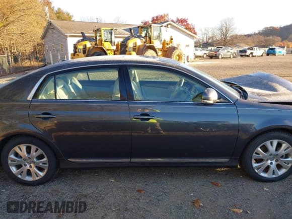 ✅ 2011 Toyota Avalon Limited • VIN: 4T1BK3DB8BU374802 • Lot: 43655728. Wystawiony na IAAI z przebiegiem 61 386 mil. Bezpłatny archiwum sprzedaży aukcyjnych z USA i szczegółowy raport historii pojazdu na DreamBid. Zdjęcie 13.