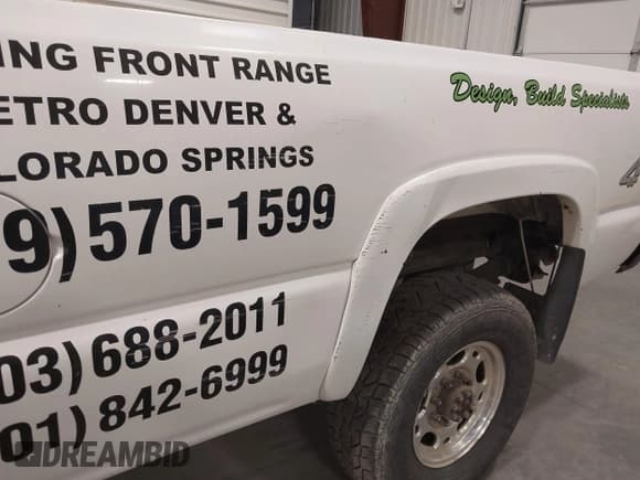 ✅ 2004 Chevrolet Silverado 2500HD LS • VIN: 1GCHK23U24F211730 • Лот: 41813940. Опубликован ранее на IAAI с пробегом 215 576 миль. Бесплатный доступ к архиву аукционных продаж из США и подробный отчёт об истории автомобиля на DreamBid. Изображение 17.