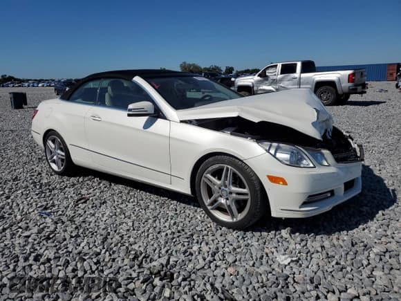 ✅ 2013 Mercedes-Benz E 350 • VIN: WDDKK5KF4DF213401 • Lot: 90994955. Wystawiony na Copart z przebiegiem 47 760 mil. Bezpłatny archiwum sprzedaży aukcyjnych z USA i szczegółowy raport historii pojazdu na DreamBid. Zdjęcie 4.