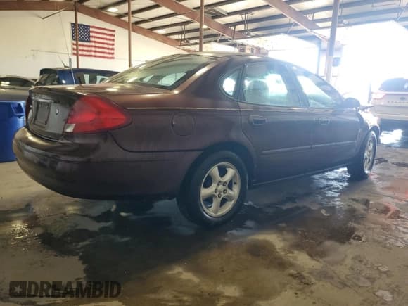 ✅ 2000 Ford Taurus SES • VIN: 1FAFP55S0YA228668 • Lot: 85133945. Listed on Copart with 77,798 mi. Free auction sales archive from the USA and detailed vehicle history report at DreamBid. Image 3.