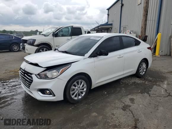 2020 Hyundai Accent SE z VIN 3KPC24A63LE126172, wystawiony jako Copart lot #63856924 z przebiegiem 49 427 mil mil oraz Szkoda całkowita • Salvage title. Historia ofert i sprzedaży dostępna na DreamBid. Obrazek 1.