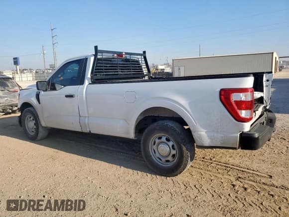 ✅ 2023 Ford F-150 XL • VIN: 1FTMF1C53PKE73404 • Lot: 84797125. Wystawiony na Copart z przebiegiem 75 780 mil. Bezpłatny archiwum sprzedaży aukcyjnych z USA i szczegółowy raport historii pojazdu na DreamBid. Zdjęcie 2.