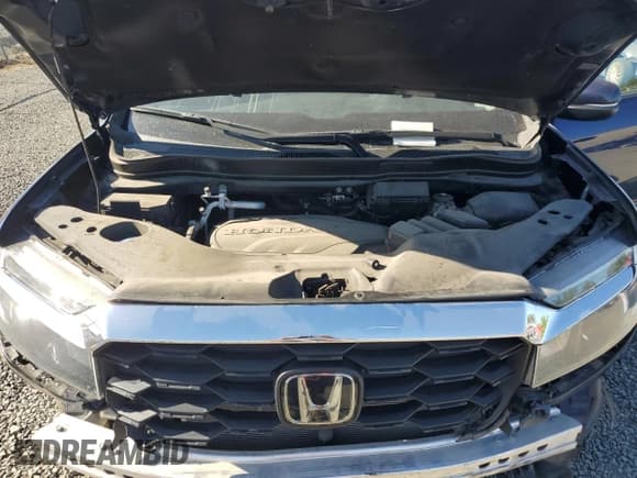 ✅ 2022 Honda Passport EX-L • VIN: 5FNYF8H55NB024139 • Lot: 68466315. Listed on Copart with 36,567 mi. Free auction sales archive from the USA and detailed vehicle history report at DreamBid. Image 12.