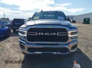 ✅ 2019 Ram 2500 Big Horn • VIN: 3C6UR5DJ8KG699424 • Lot: 42817851. Wystawiony na IAAI z przebiegiem 81 432 mil. Bezpłatny archiwum sprzedaży aukcyjnych z USA i szczegółowy raport historii pojazdu na DreamBid. Zdjęcie 12.
