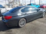 ✅ 2018 BMW 5 Series 530e • VIN: WBAJA9C51JB033198 • Lot: 43422955. Wystawiony na IAAI z przebiegiem 107 799 mil. Bezpłatny archiwum sprzedaży aukcyjnych z USA i szczegółowy raport historii pojazdu na DreamBid. Zdjęcie 4.
