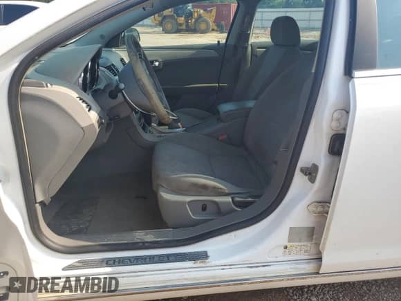 2009 Chevrolet Malibu 1LT z VIN 1G1ZH57B794265288, wystawiony jako Copart lot #67381684 z przebiegiem 261 417 mil mil oraz Szkoda całkowita • Salvage title. Historia ofert i sprzedaży dostępna na DreamBid. Obrazek 7.