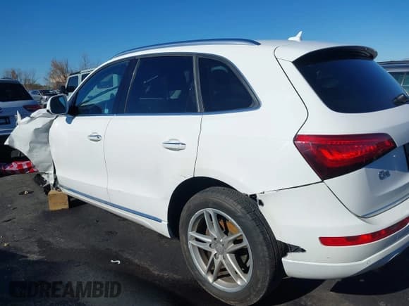 ✅ 2017 Audi Q5 Premium Plus • VIN: WA1L2AFP0HA072382 • Lot: 43551711. Wystawiony na IAAI z przebiegiem 60 231 mil. Bezpłatny archiwum sprzedaży aukcyjnych z USA i szczegółowy raport historii pojazdu na DreamBid. Zdjęcie 15.