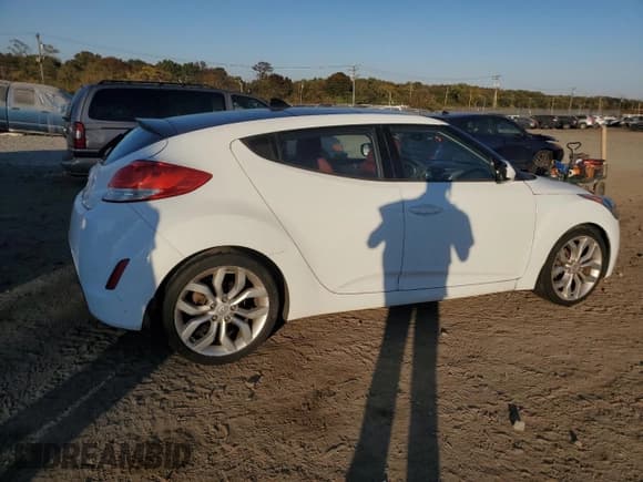 ✅ 2012 Hyundai Veloster w/Red Int • VIN: KMHTC6AD7CU078714 • Lot: 77092214. Wystawiony na Copart z przebiegiem 154 037 mil. Bezpłatny archiwum sprzedaży aukcyjnych z USA i szczegółowy raport historii pojazdu na DreamBid. Zdjęcie 3.