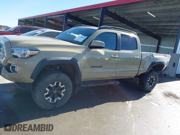 ✅ 2017 Toyota Tacoma SR5 • VIN: 3TMDZ5BN4HM020855 • Lot: 43488510. Listed on IAAI with 139,180 mi. Free auction sales archive from the USA and detailed vehicle history report at DreamBid. Image 15.