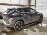 2024 Hyundai Kona SEL с VIN KM8HBCAB3RU110802, выставлен на аукционе Copart как лот 85800354 с пробегом 19 681 миль миль и Чистый • Clean title. История ставок и продаж доступна на DreamBid. Изображение 3.