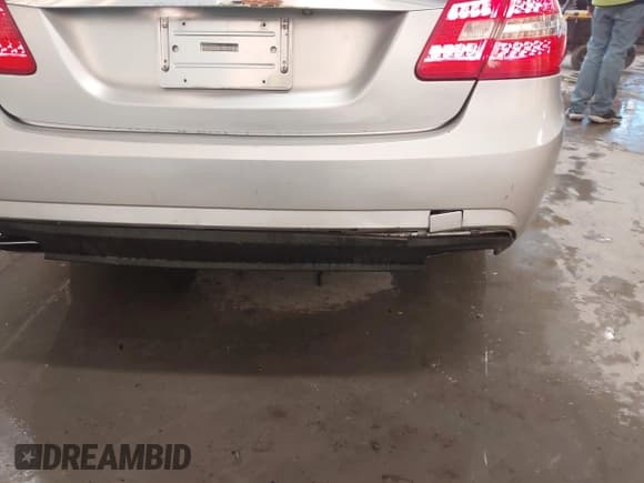 ✅ 2011 Mercedes-Benz E 350 Luxury • VIN: WDDHF8HB4BA473537 • Lot: 43648208. Listed on IAAI with 103,526 mi. Free auction sales archive from the USA and detailed vehicle history report at DreamBid. Image 6.